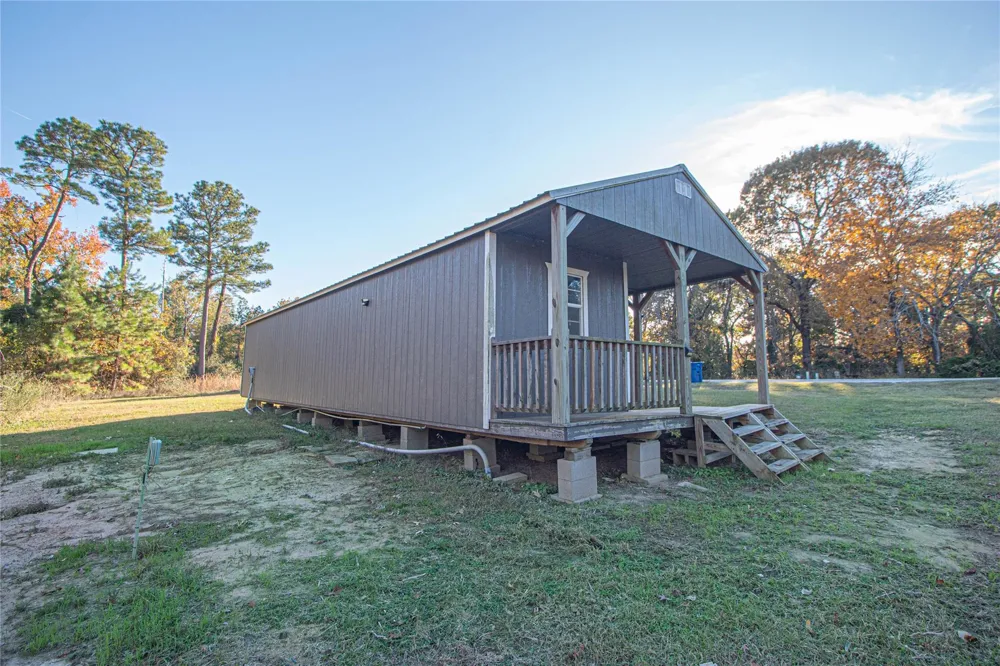 140 Lagoon Ct Point Blank, TX 77364