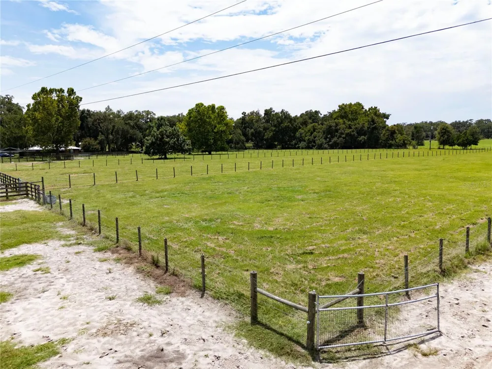 17885 NE 2ND PLACE Williston, FL 32696