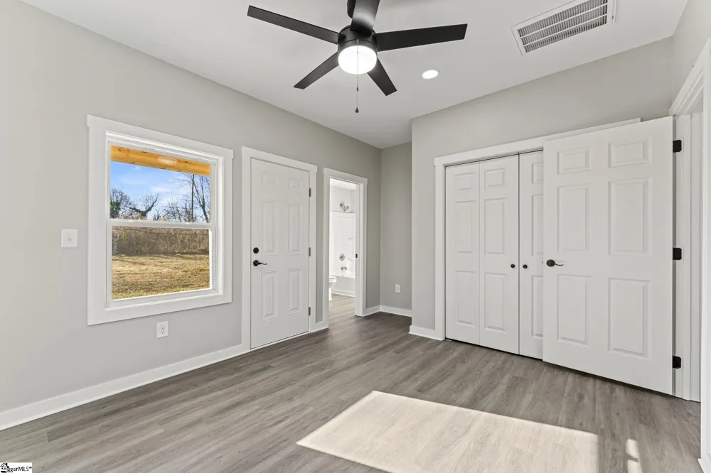 8 Powell Street Seneca, SC 29678