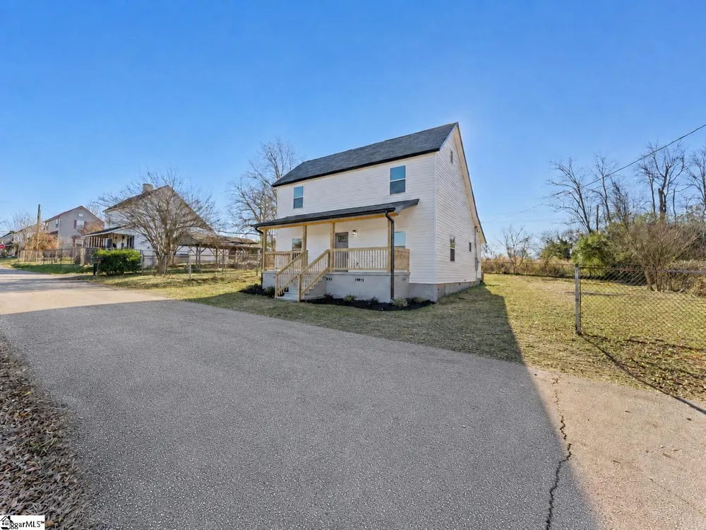 8 Powell Street Seneca, SC 29678