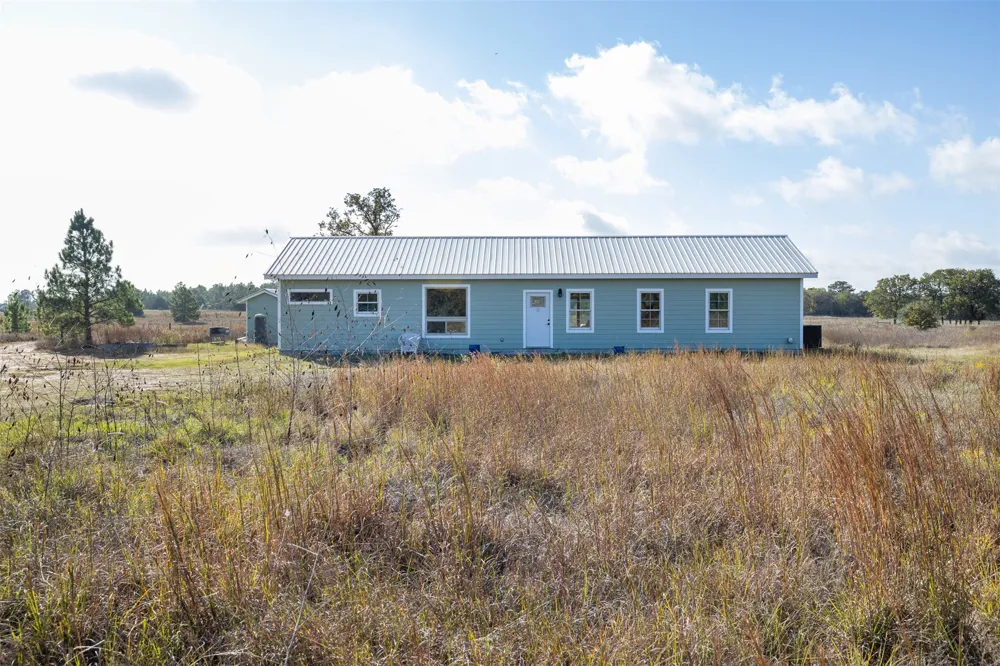 1759 Gotier Trace Road Paige, TX 78659