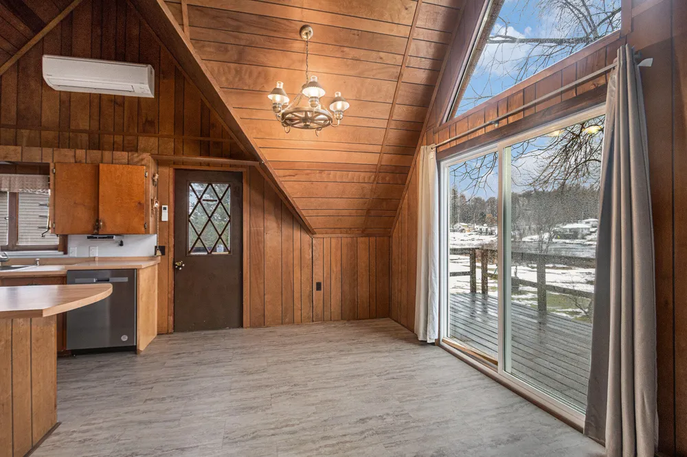 45601 Peninsula Drive E Grand Junction, MI 49056