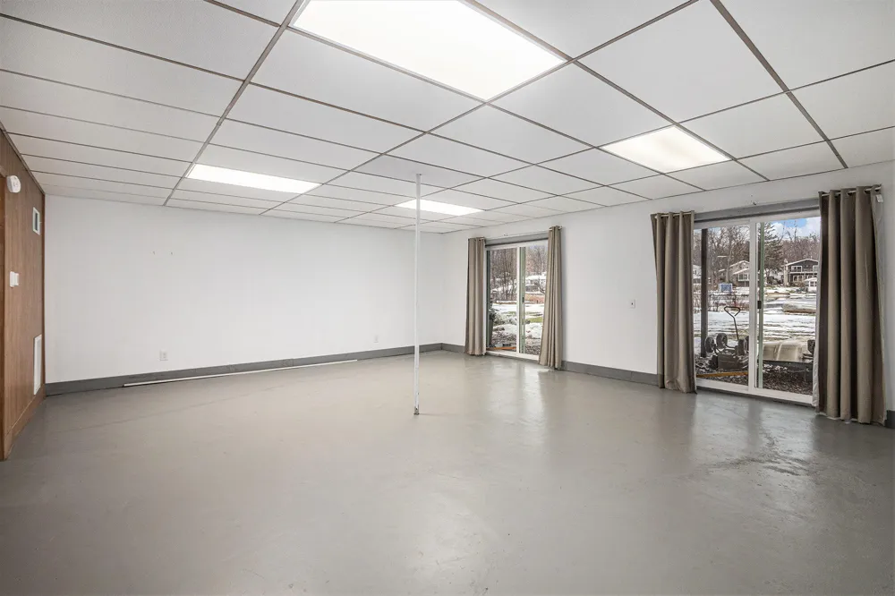 45601 Peninsula Drive E Grand Junction, MI 49056