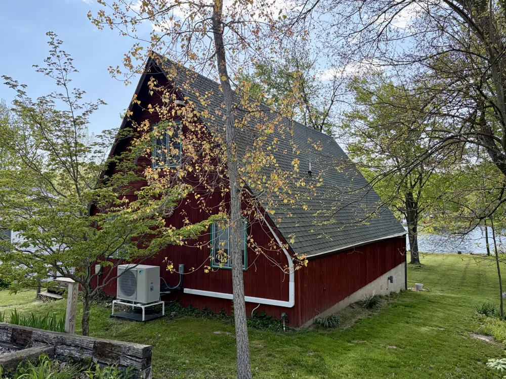 45601 Peninsula Drive E Grand Junction, MI 49056