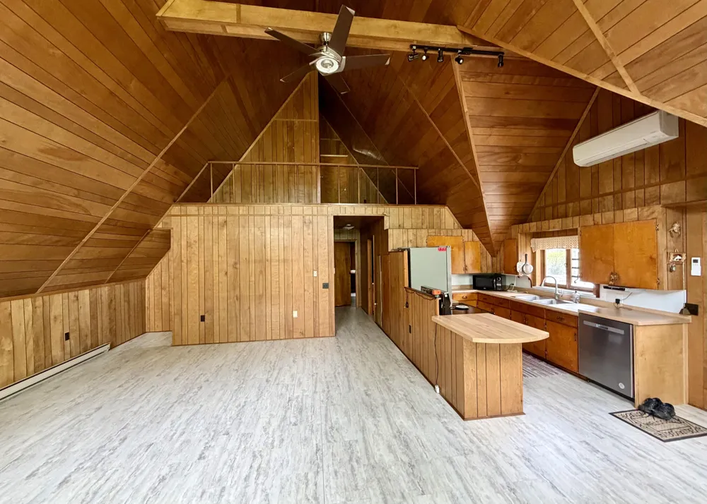 45601 Peninsula Drive E Grand Junction, MI 49056