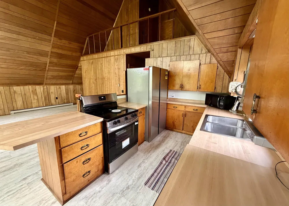 45601 Peninsula Drive E Grand Junction, MI 49056