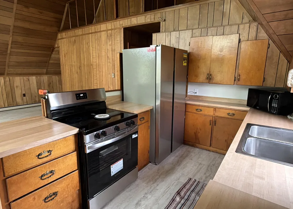 45601 Peninsula Drive E Grand Junction, MI 49056