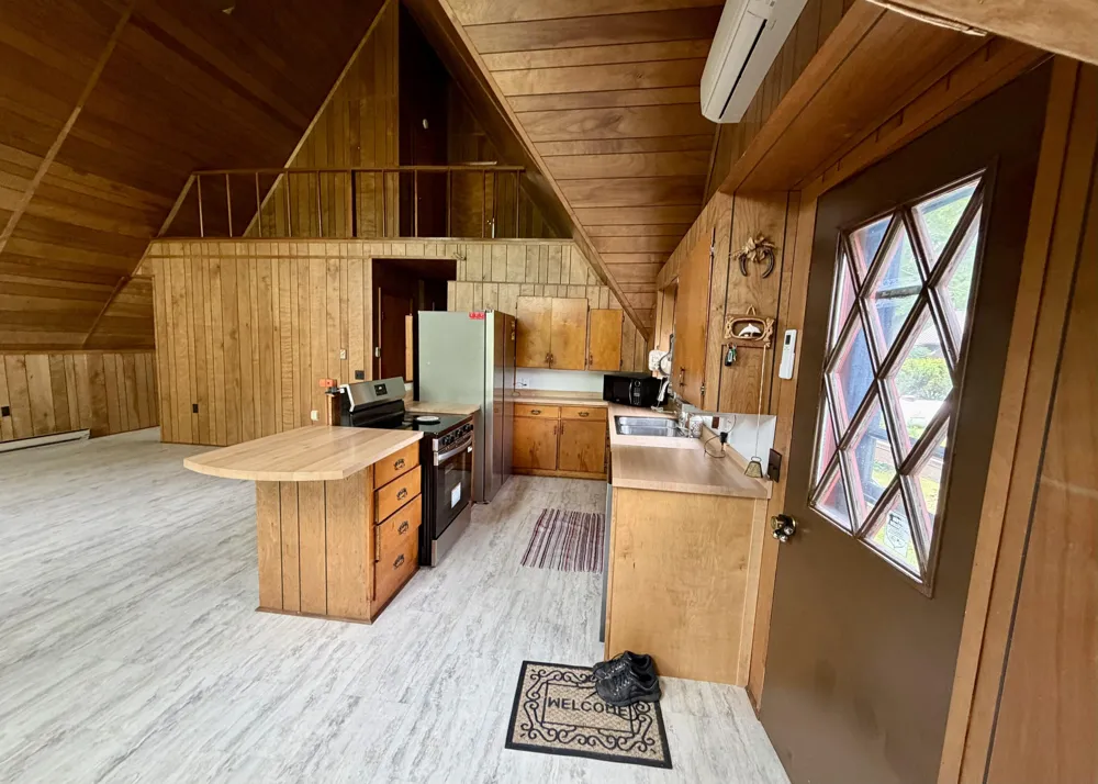 45601 Peninsula Drive E Grand Junction, MI 49056