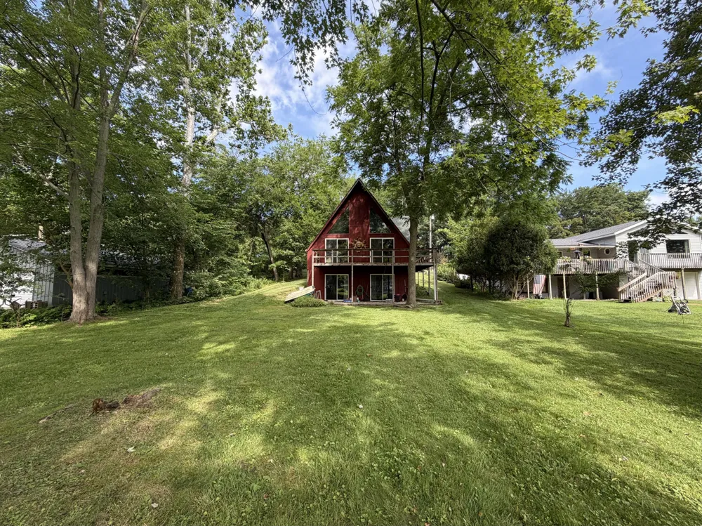 45601 Peninsula Drive E Grand Junction, MI 49056