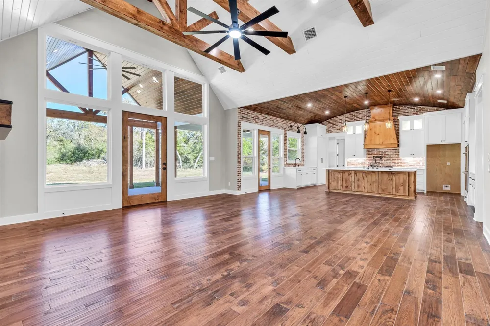 2716 County Road 324 Caldwell, TX 77836