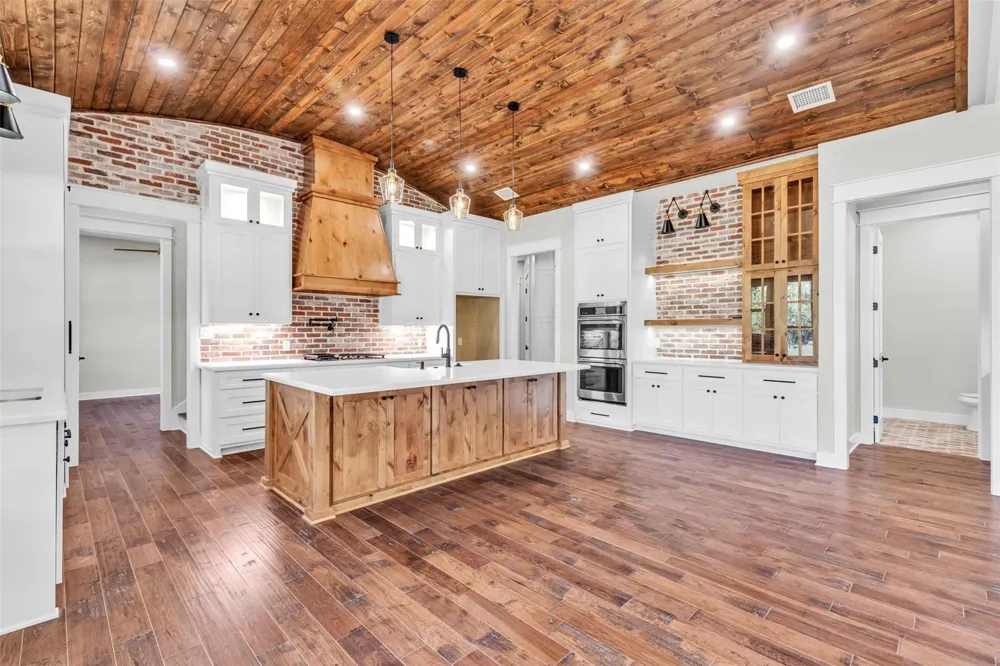2716 County Road 324 Caldwell, TX 77836