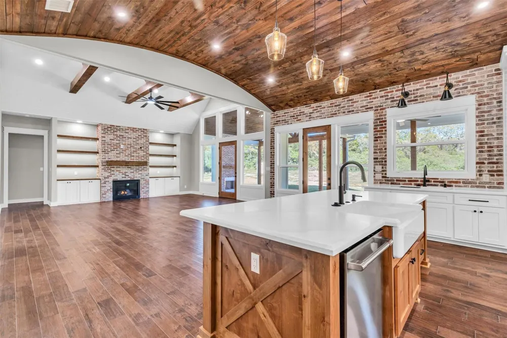 2716 County Road 324 Caldwell, TX 77836