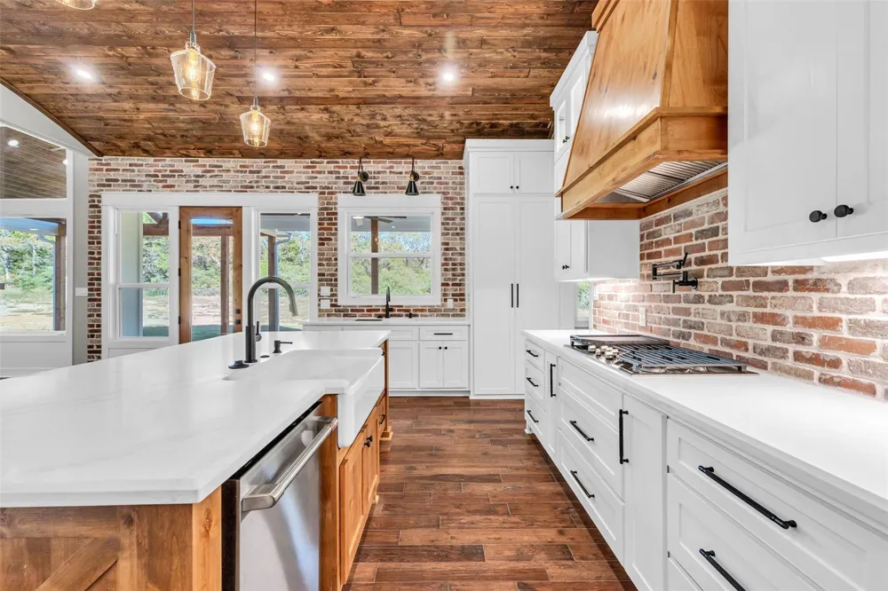 2716 County Road 324 Caldwell, TX 77836