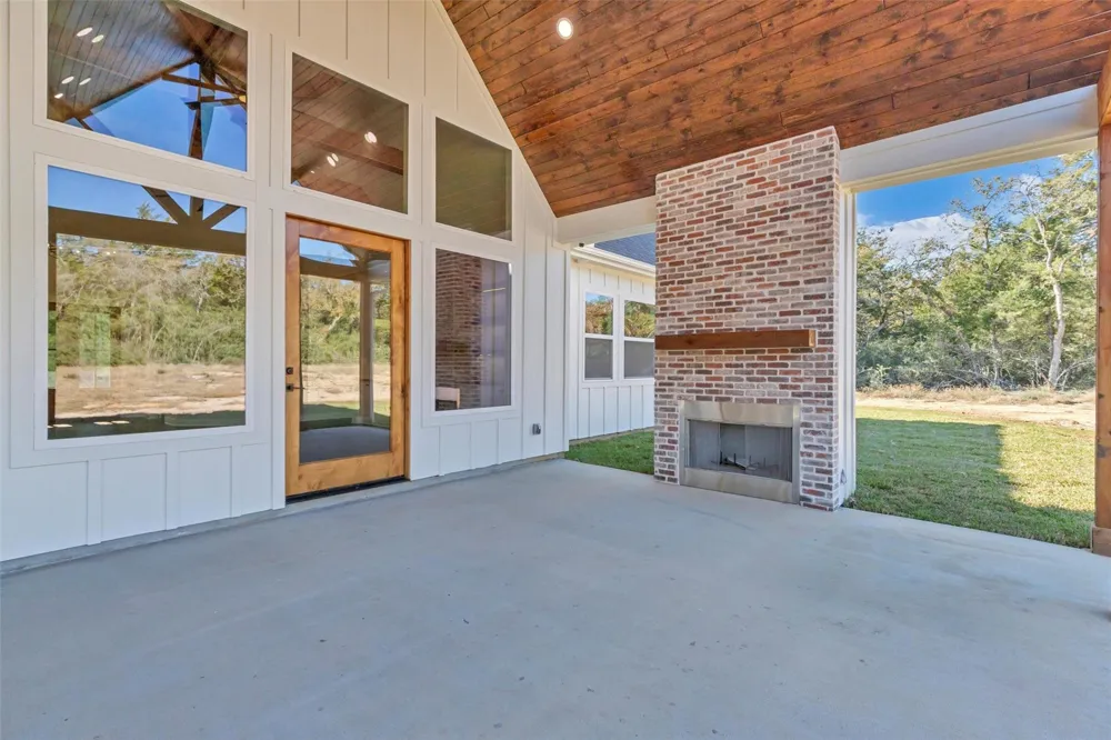 2716 County Road 324 Caldwell, TX 77836