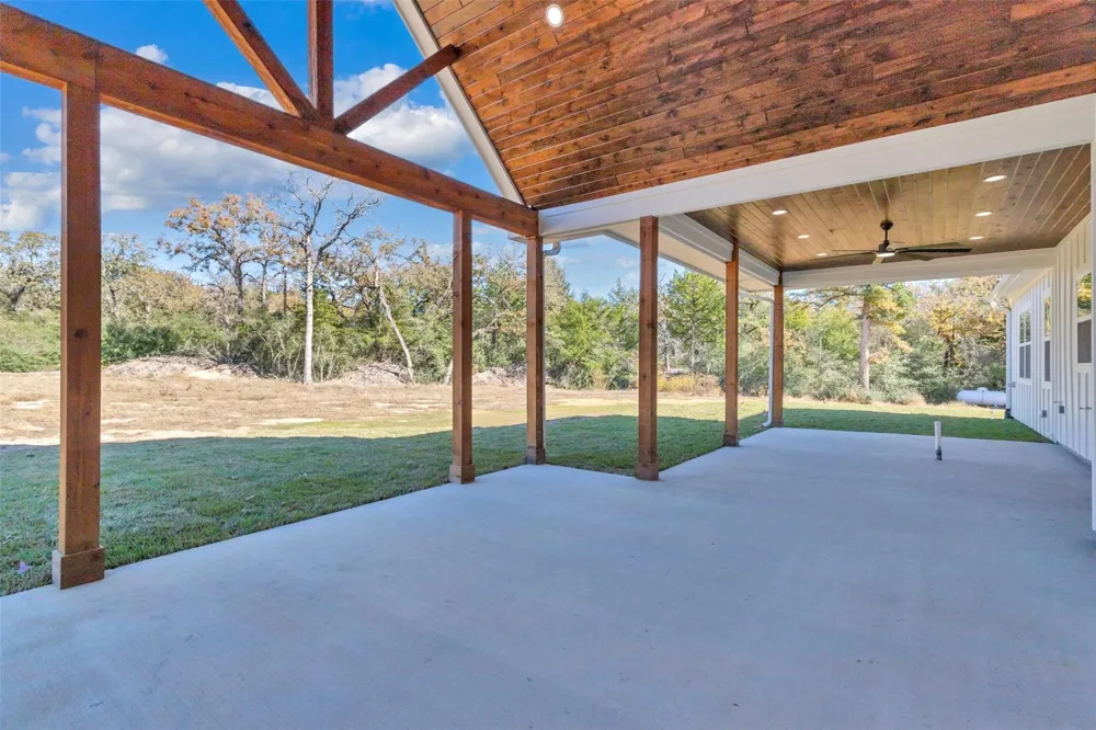 2716 County Road 324 Caldwell, TX 77836