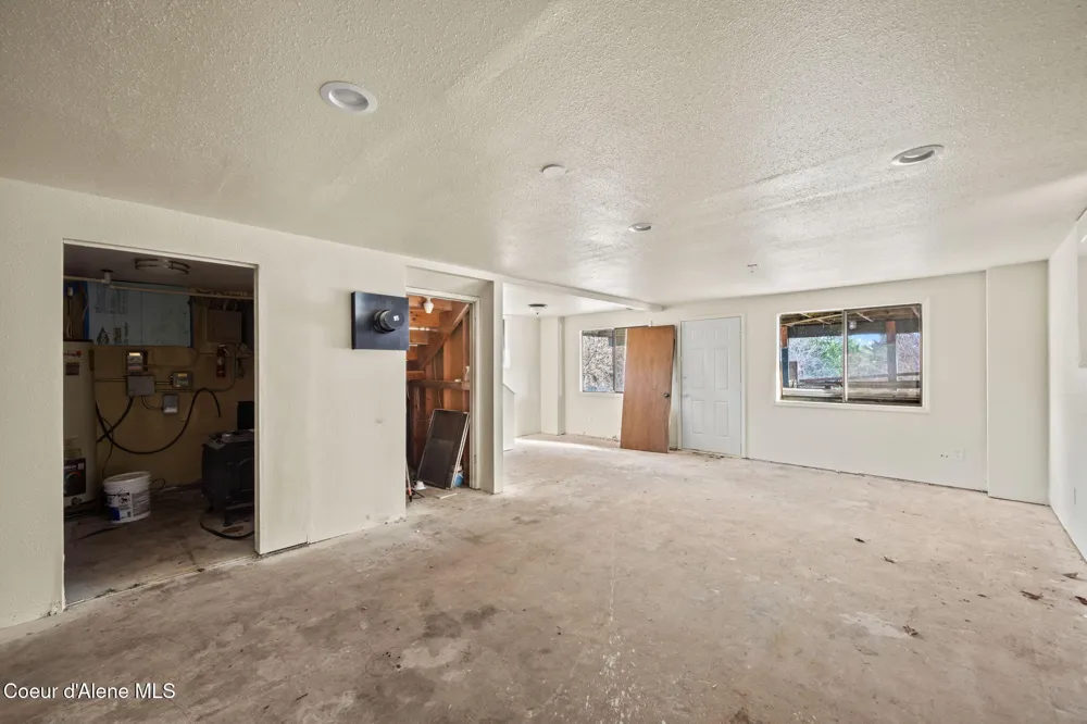 15077 Church Road Rathdrum, ID 83858