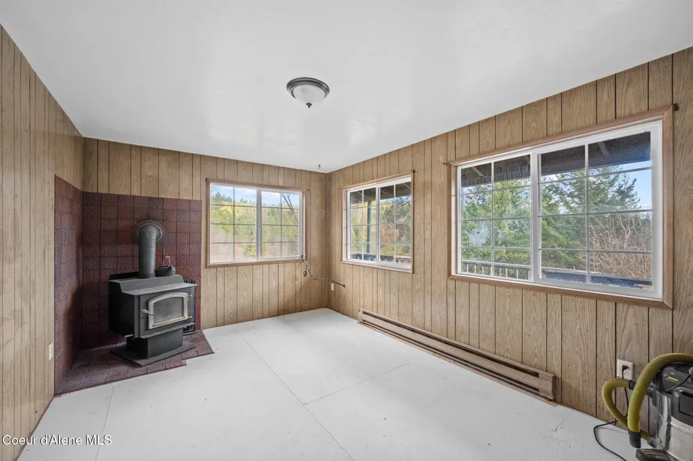 15077 Church Road Rathdrum, ID 83858