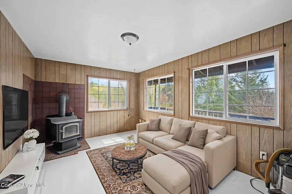 15077 Church Road Rathdrum, ID 83858