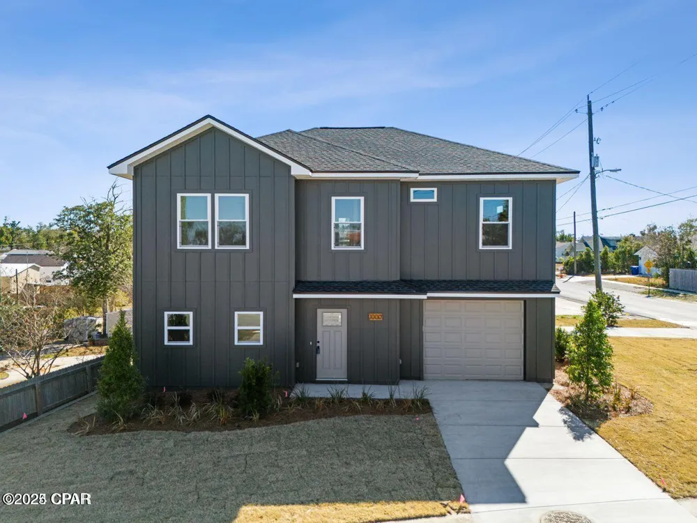 1000 E 4th Street