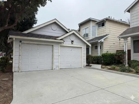 39965 Potrero Dr