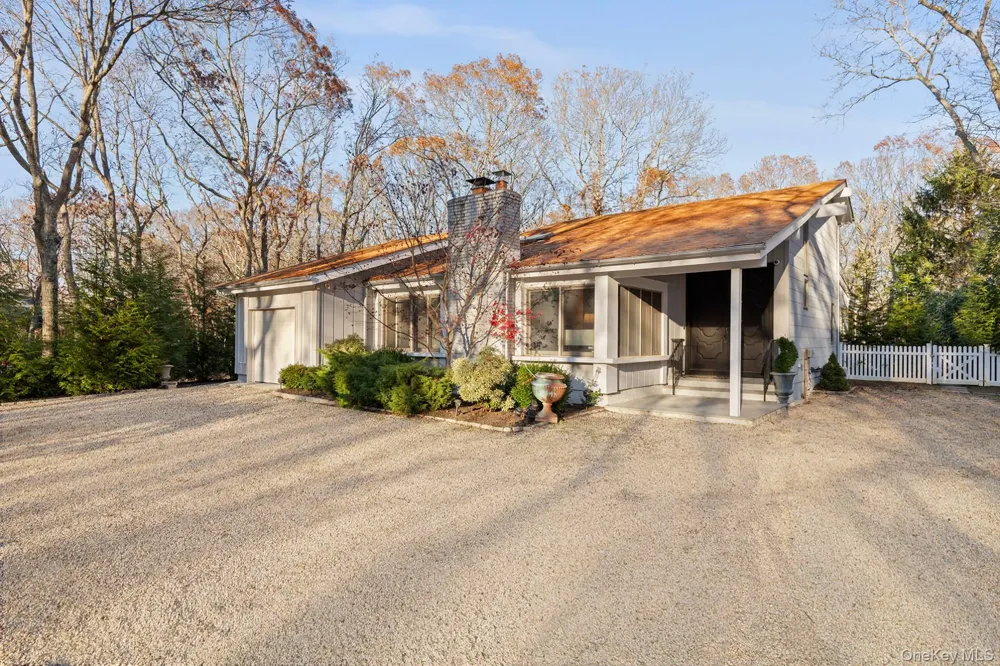 1824 Majors Path Southampton, NY 11968