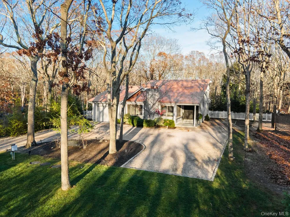 1824 Majors Path Southampton, NY 11968