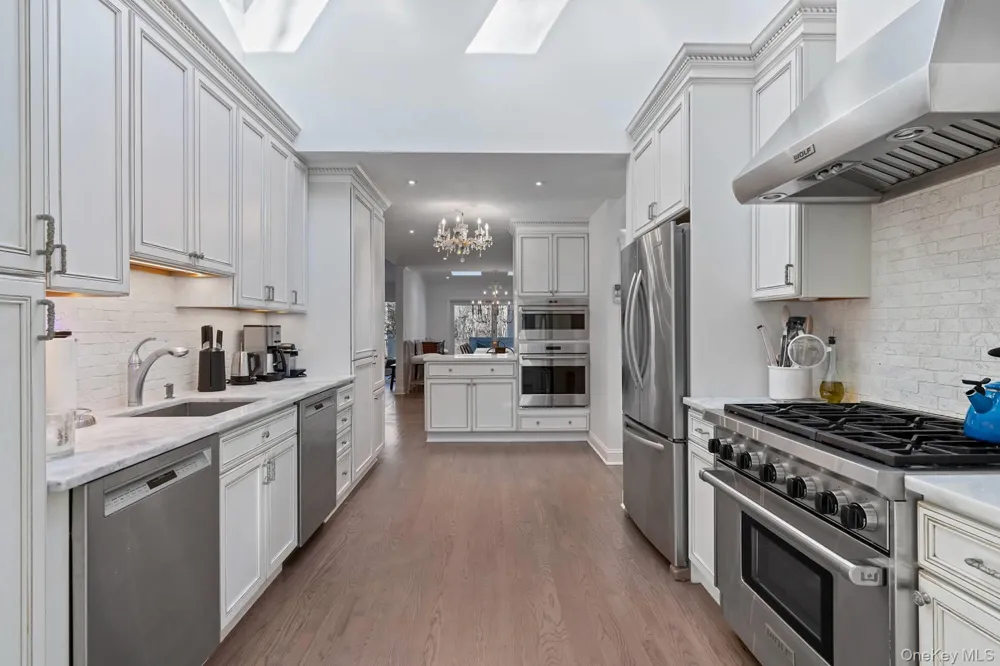 1824 Majors Path Southampton, NY 11968