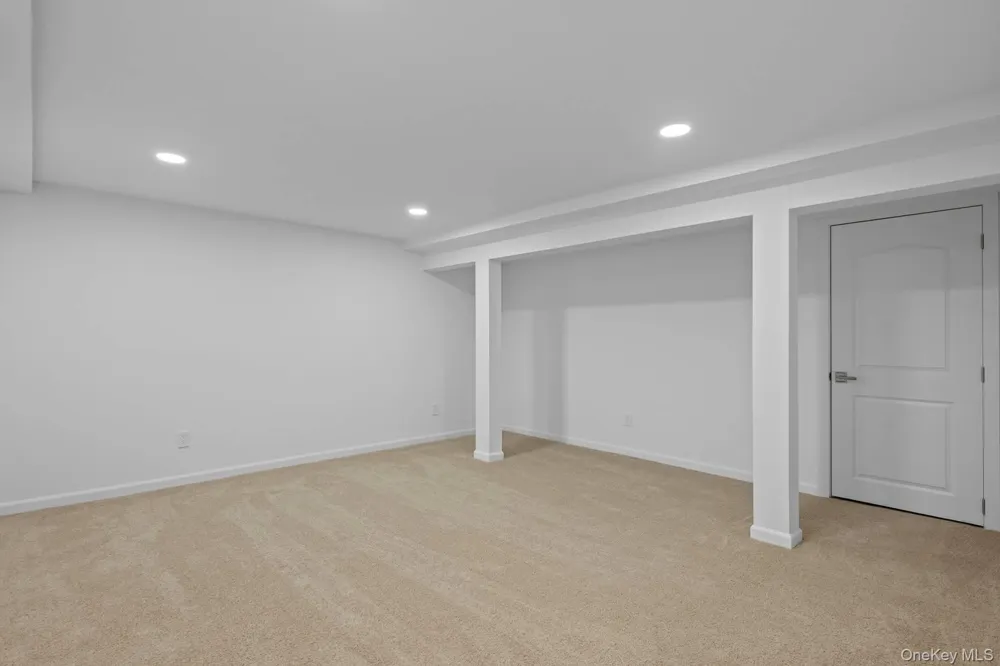 1824 Majors Path Southampton, NY 11968