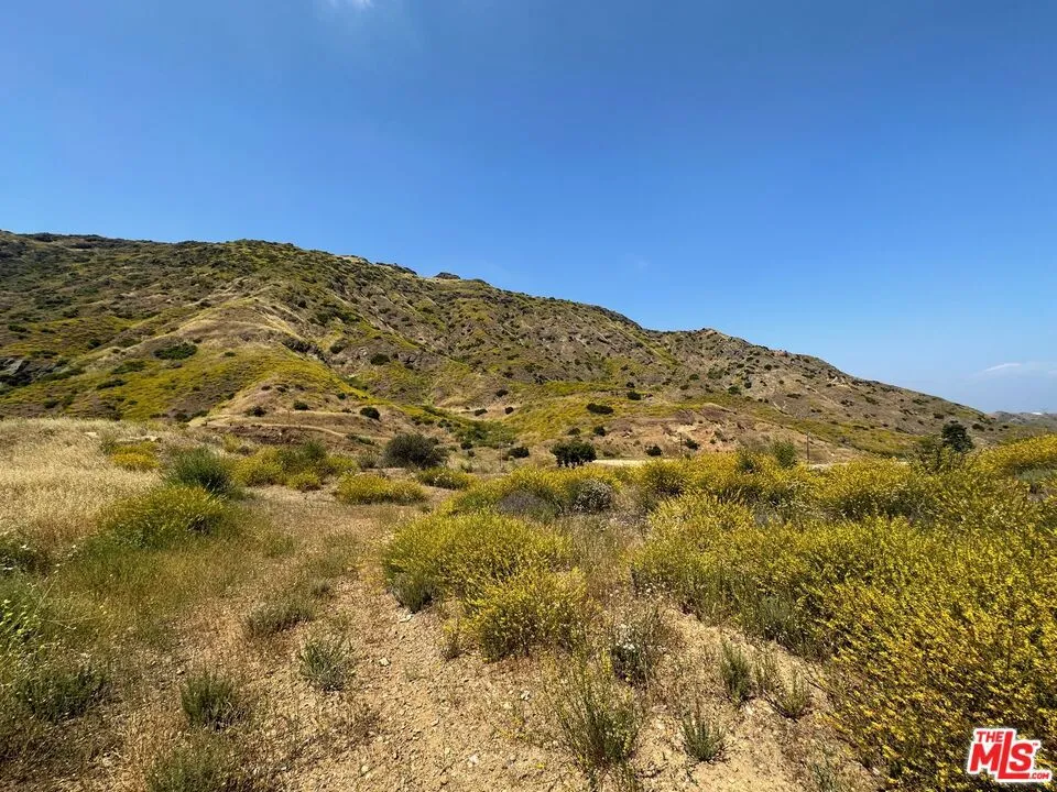 Kanan Road Agoura, CA 91301