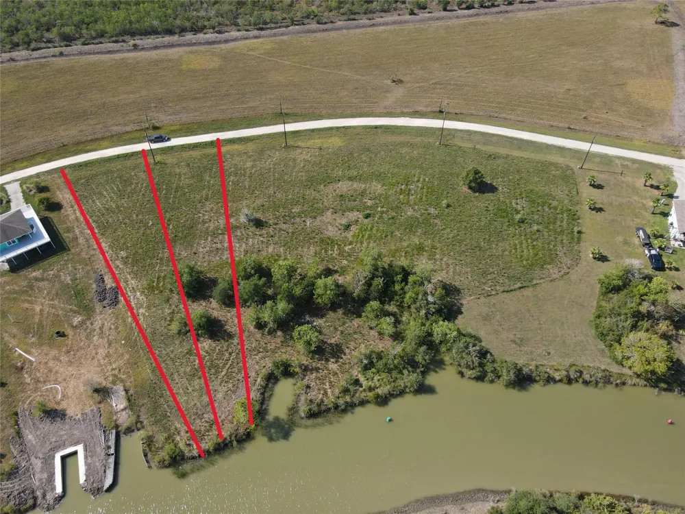 62 Bayou Avenue Smith Point, TX 77514