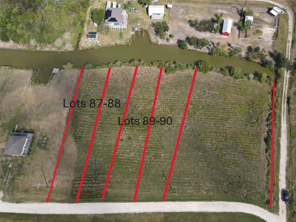 87 Bayou Avenue Smith Point, TX 77514