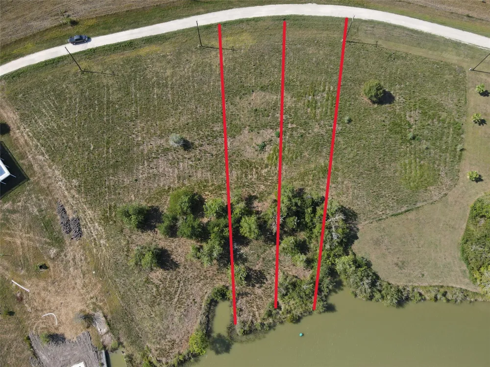 58 Bayou Avenue Smith Point, TX 77514