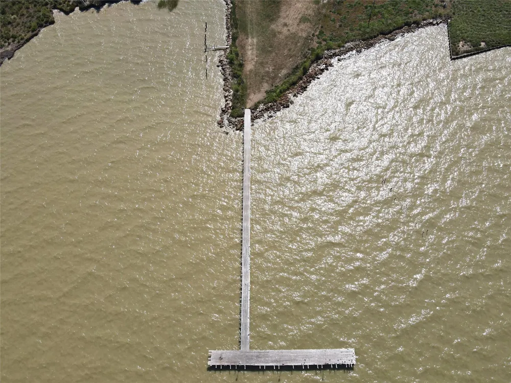 58 Bayou Avenue Smith Point, TX 77514