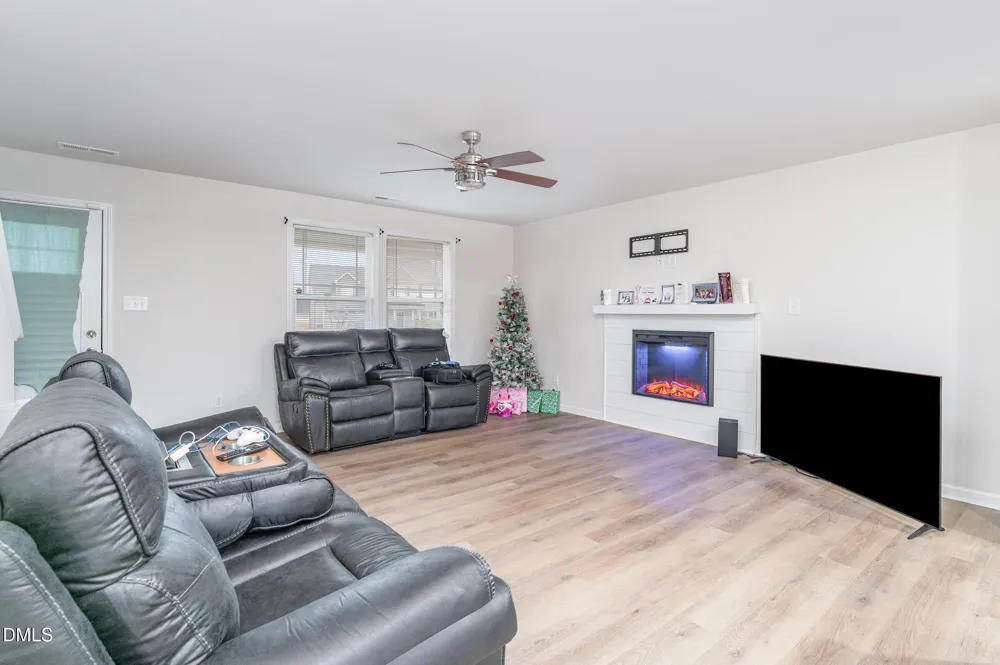 208 Tuscany Circle Princeton, NC 27569
