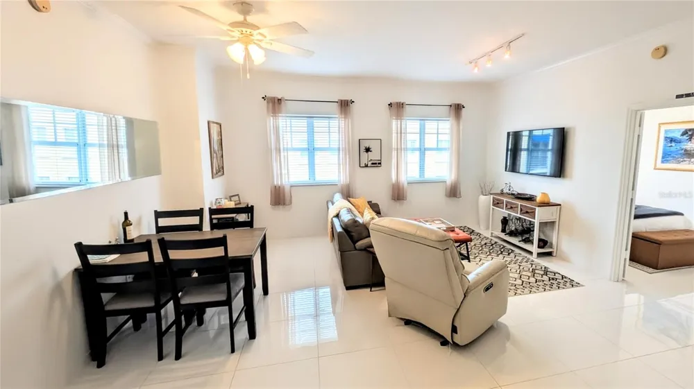 1064 TAMIAMI TRAIL #1606 Sarasota, FL 34236