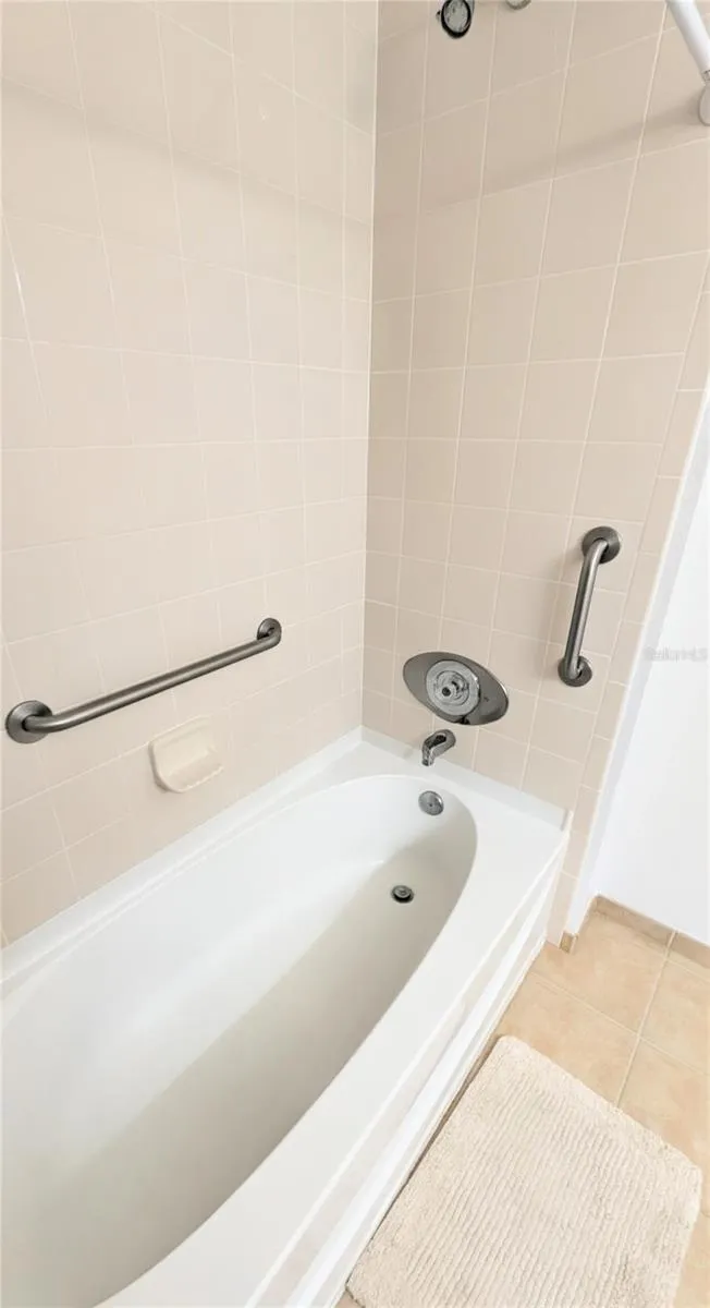 1064 TAMIAMI TRAIL #1606 Sarasota, FL 34236
