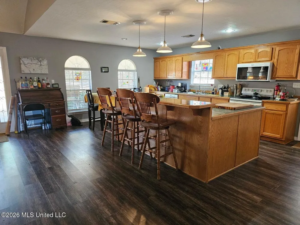 1738 Walton Avenue Wiggins, MS 39577