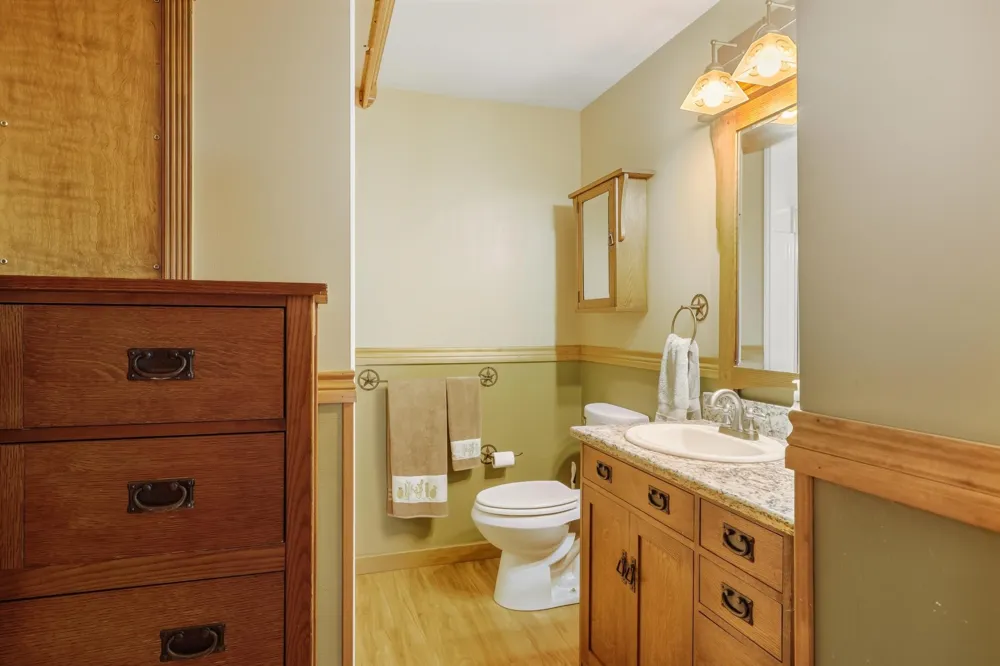 904 County Road 3341 Paradise, TX 76073