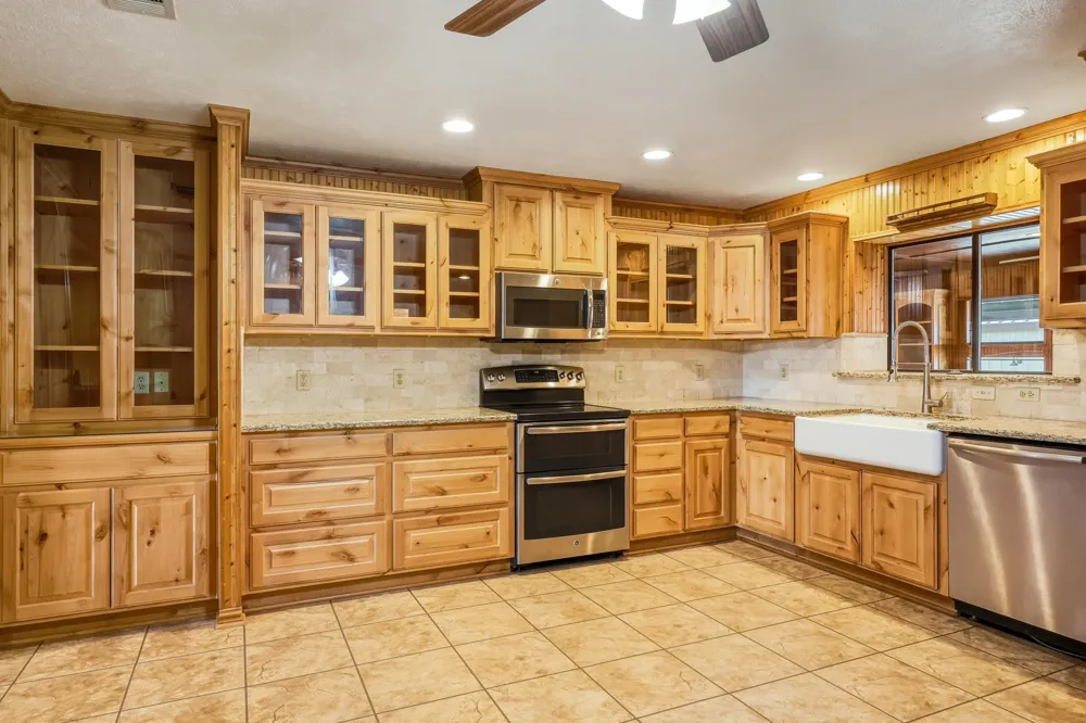 904 County Road 3341 Paradise, TX 76073