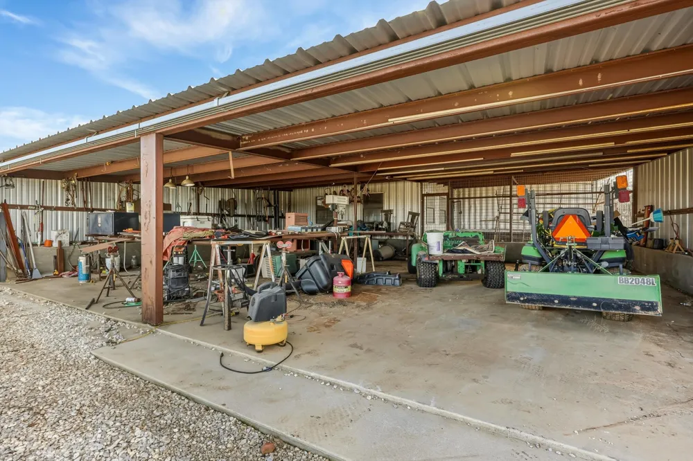 904 County Road 3341 Paradise, TX 76073