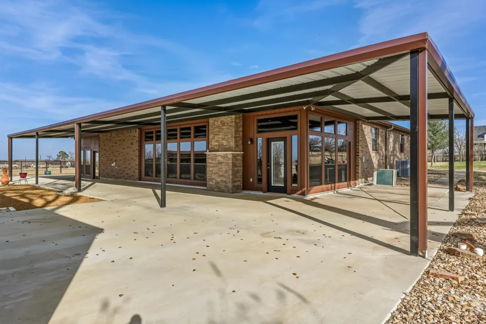 904 County Road 3341 Paradise, TX 76073