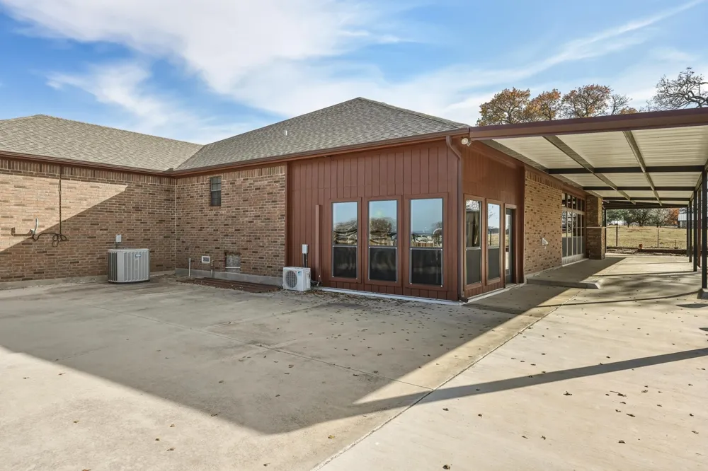 904 County Road 3341 Paradise, TX 76073