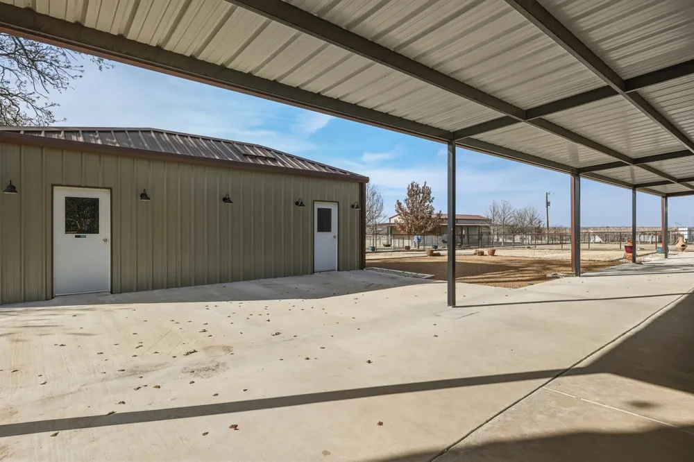 904 County Road 3341 Paradise, TX 76073