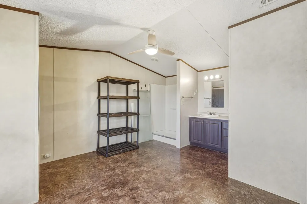 904 County Road 3341 Paradise, TX 76073