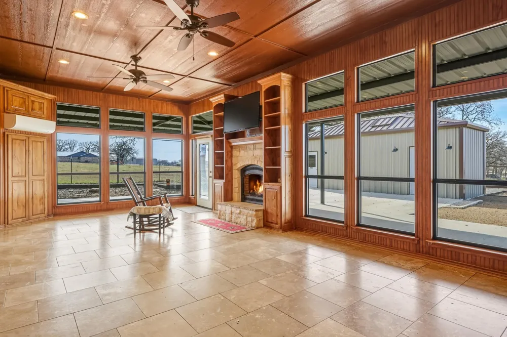 904 County Road 3341 Paradise, TX 76073