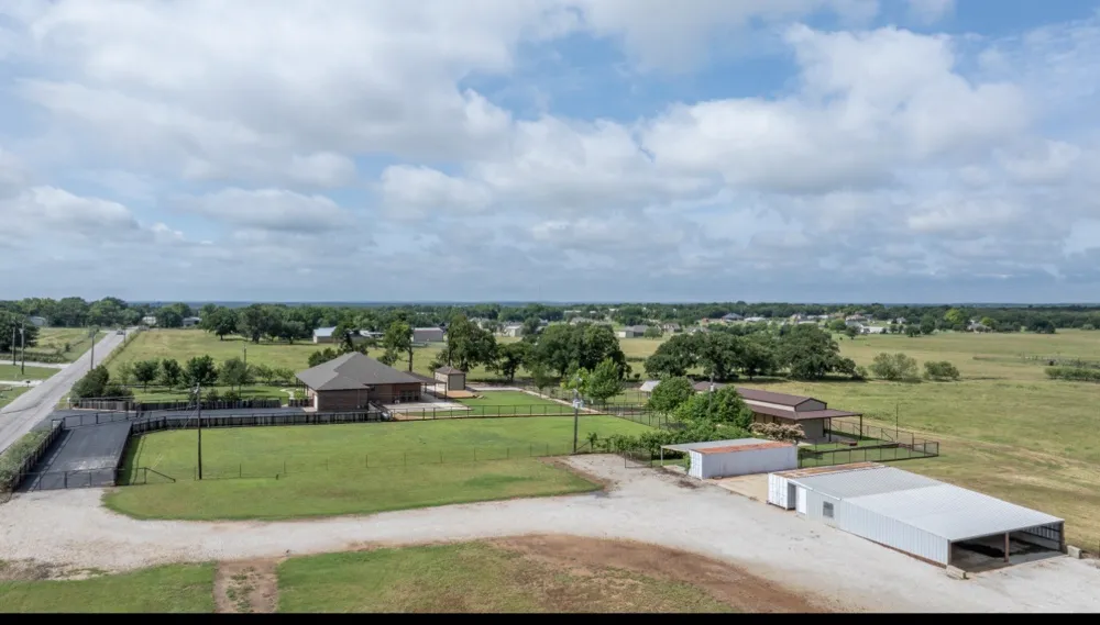 904 County Road 3341 Paradise, TX 76073