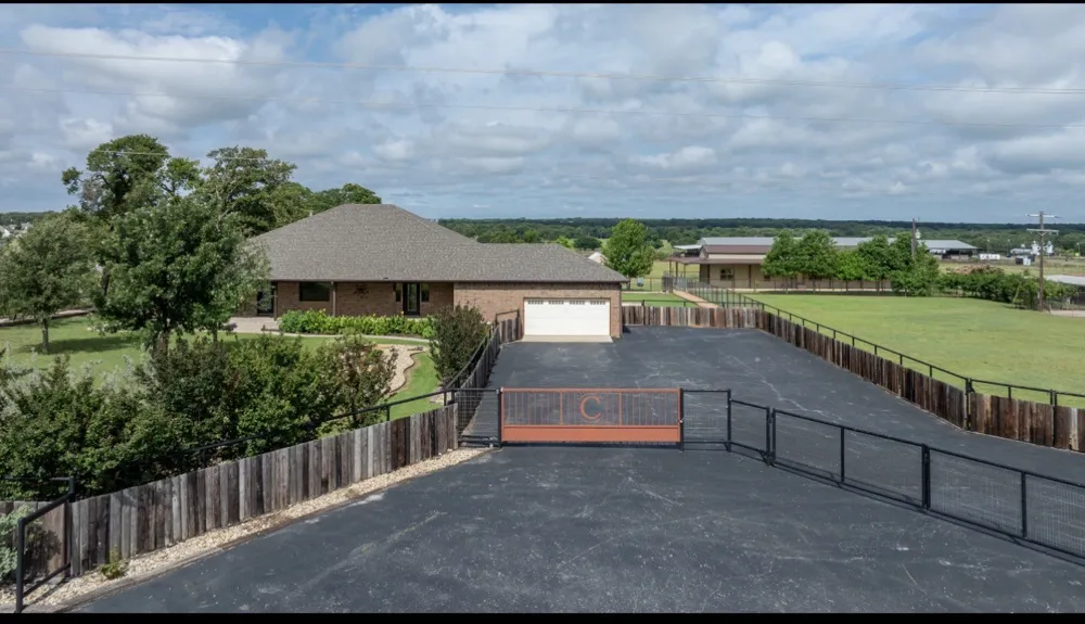 904 County Road 3341 Paradise, TX 76073