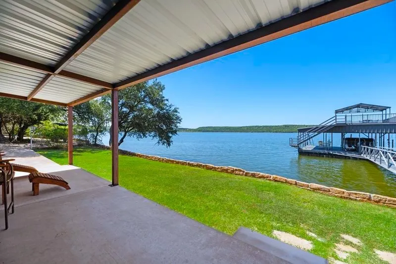 8301 County Road 300 Graham, TX 76450