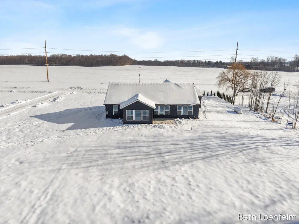 1885 Shaw Road Casnovia Township, MI 49303