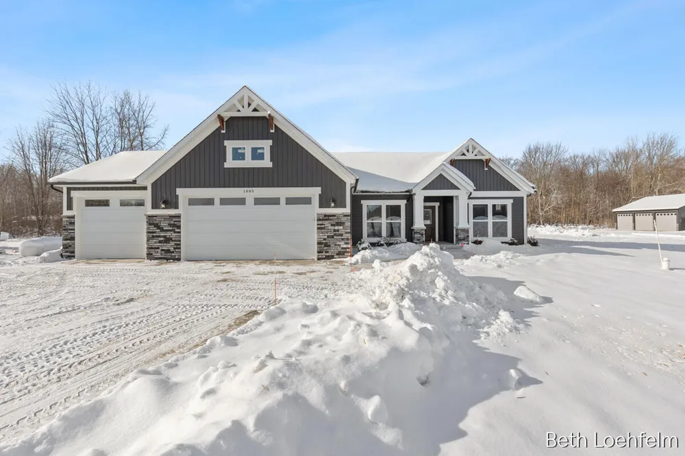 1885 Shaw Road Casnovia Township, MI 49303